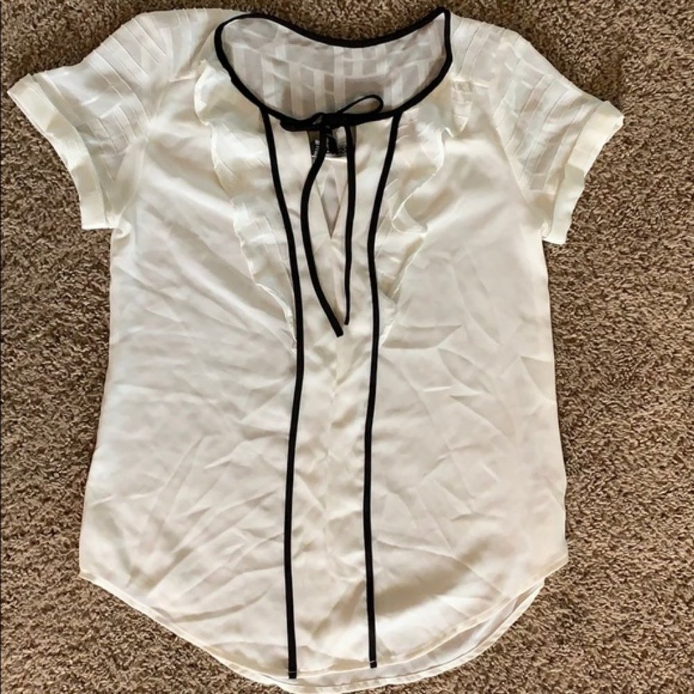 EXPRESS  women's blouse, sz XS.  off white and black - Picture 2 of 16